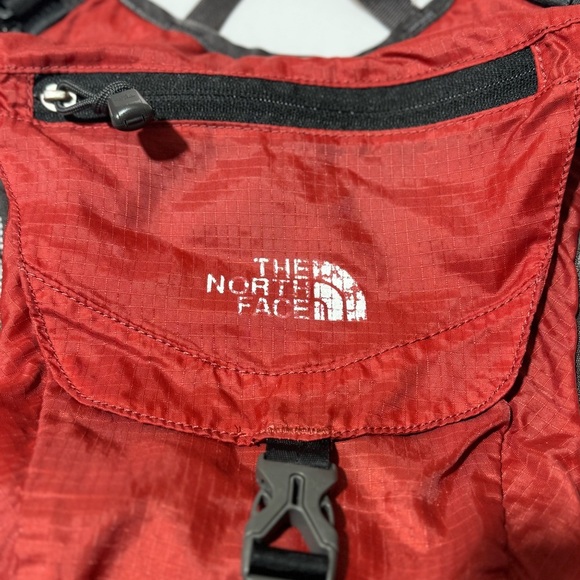 The North Face Hydration Backpack Red and Black Unisex - Picture 3 of 7